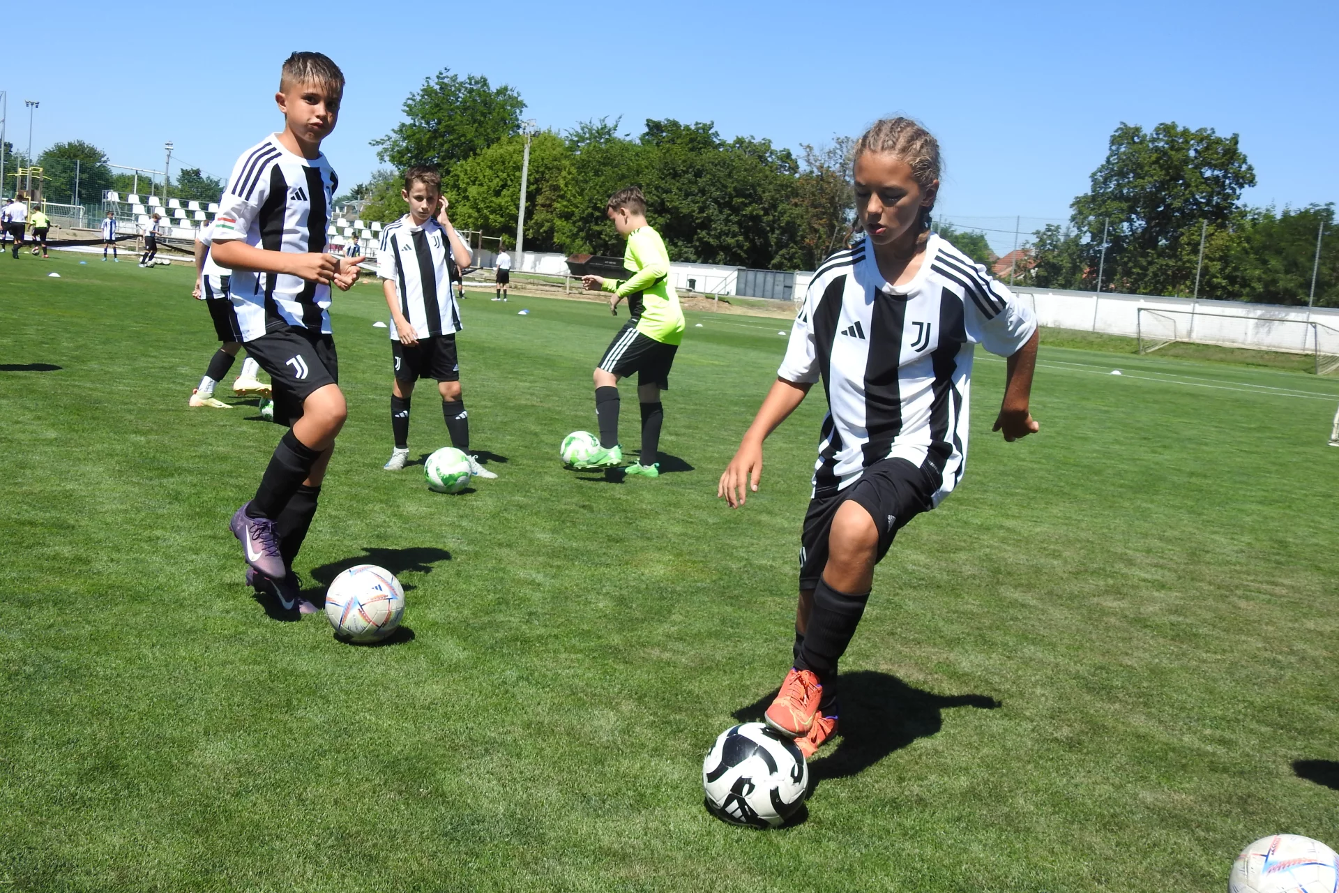 Közel 10 éve a Juventus mellett – és a gyerekekért